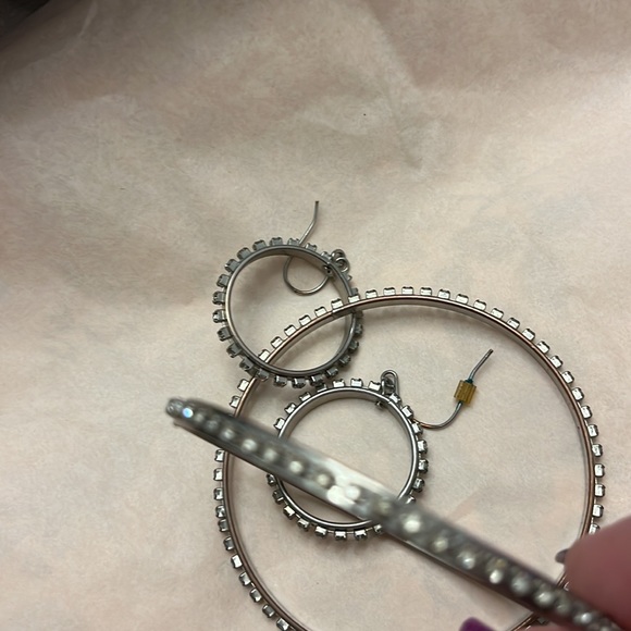 SALE!! GUESS LARGE HOOP EARRINGS ๐ฅ๐ฅ - Picture 4 of 4